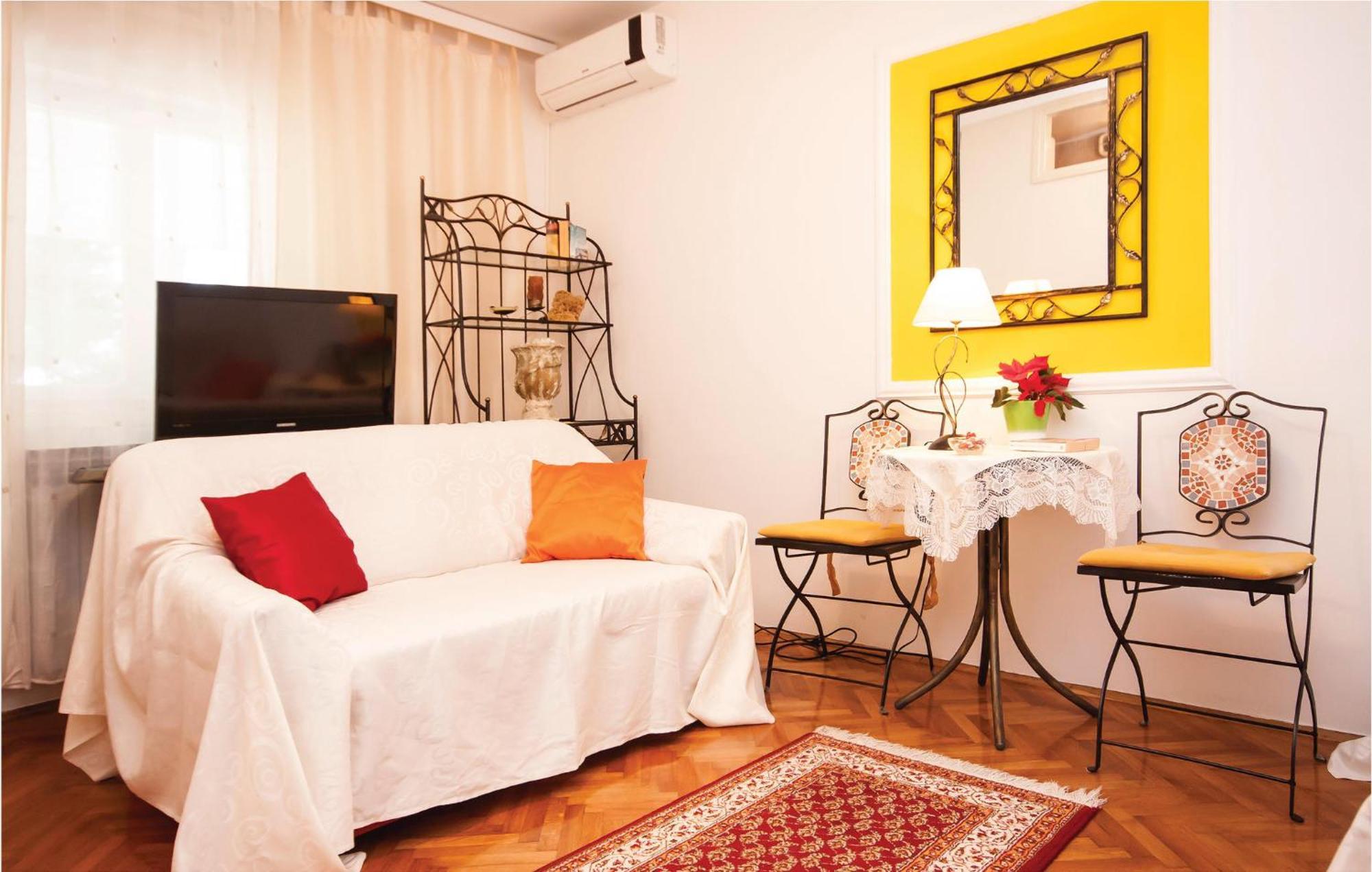 Cozy Apartment In Brodarica With Wifi Exterior foto