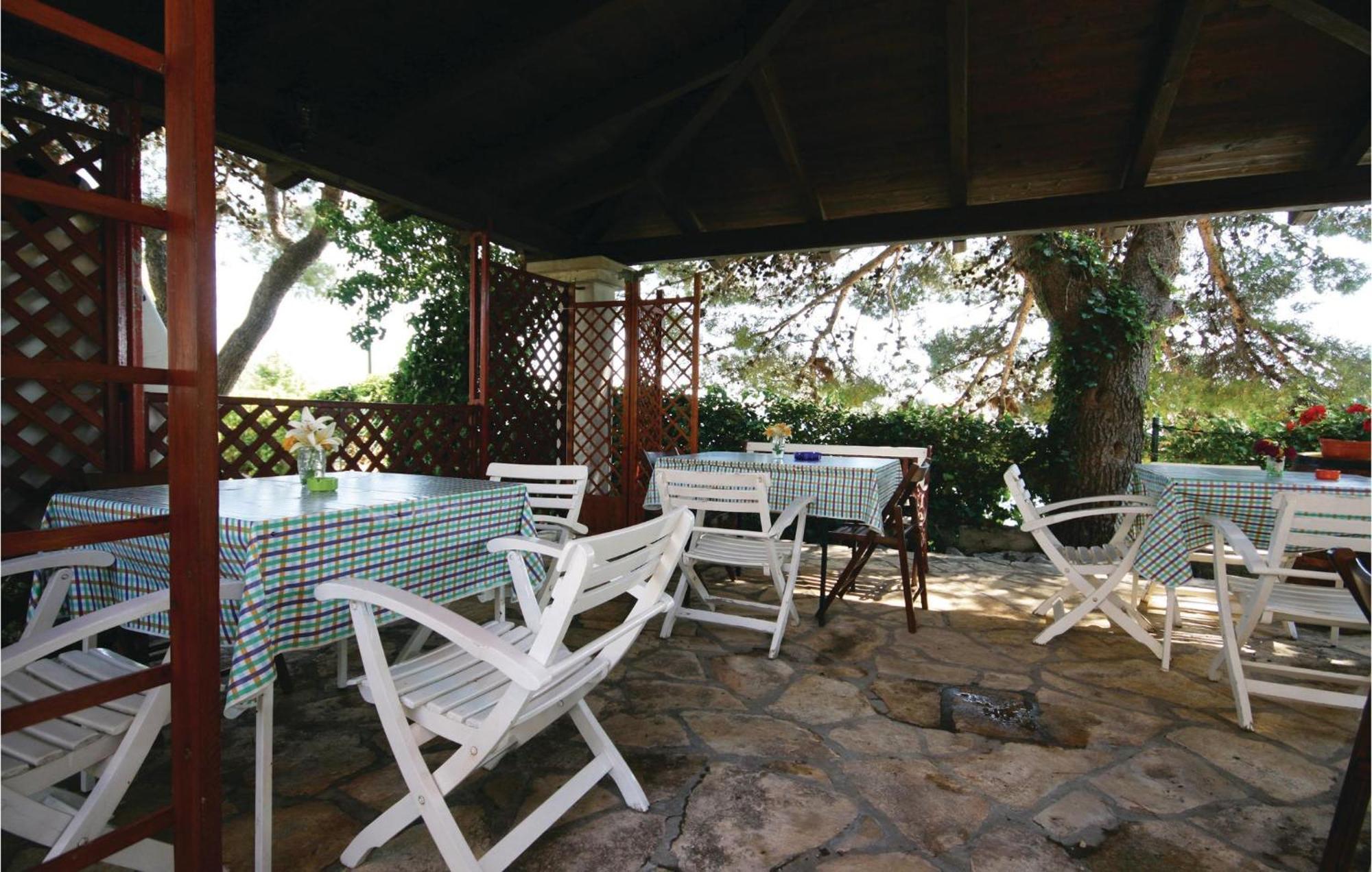 Cozy Apartment In Brodarica With Wifi Exterior foto